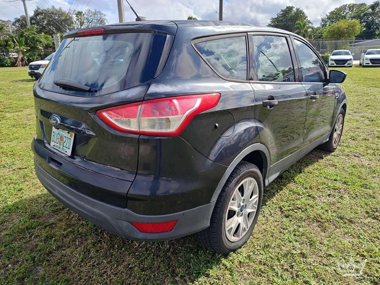 2014-ford-escape-image-3