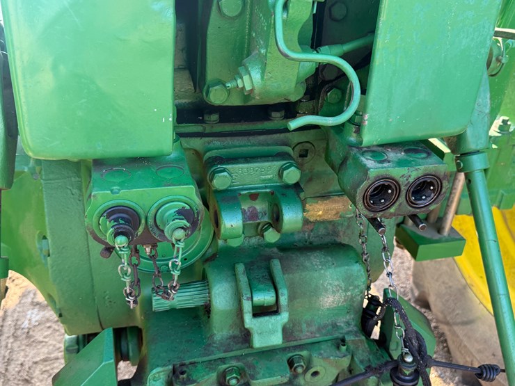 john-deere-4020-image-10