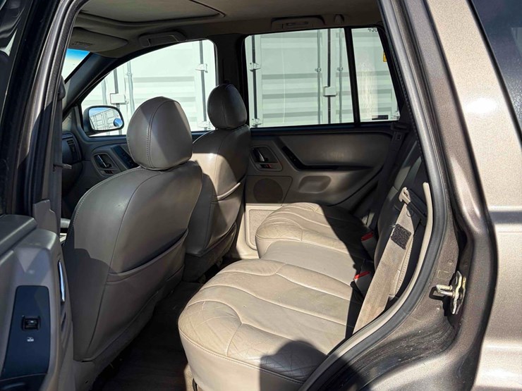 2000-jeep-grand-cherokee-image-12