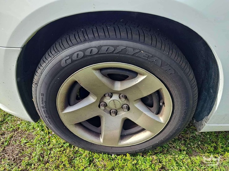 2012-dodge-charger-sedan-image-42