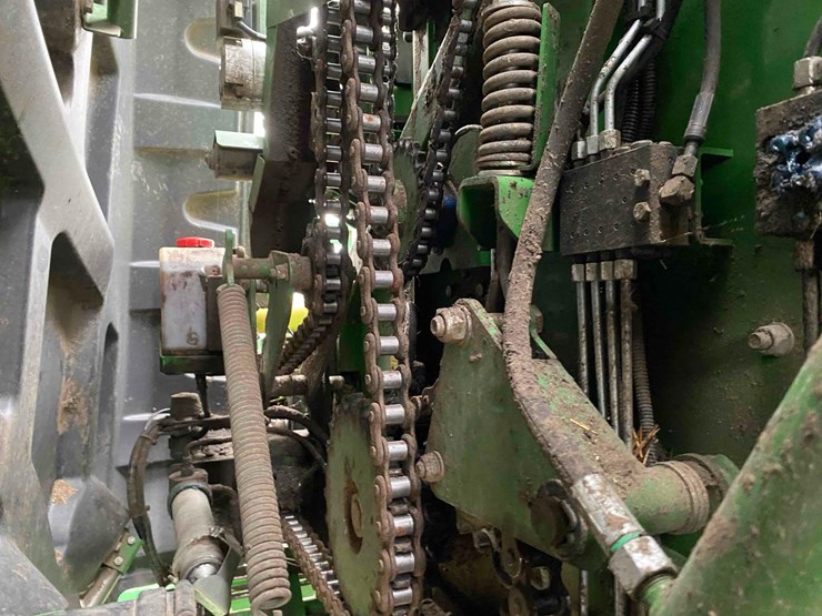 mchale-750-v6-round-baler,-image-24