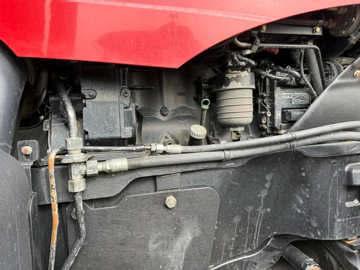 2015-case-ih-340-image-30