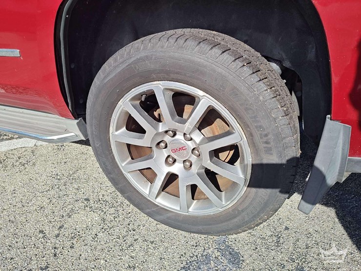 2015-gmc-yukon-denali-image-57