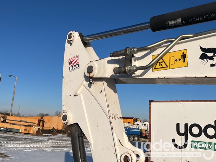 2021-bobcat-e35-image-11