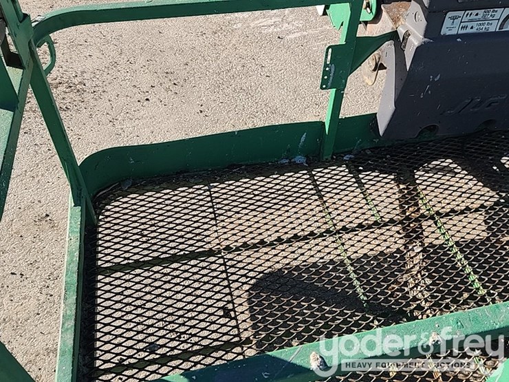 2014-jlg-400s-image-20