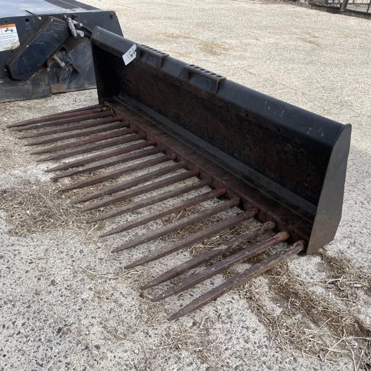 Bobcat 72" Universal Attach Manure Bucket