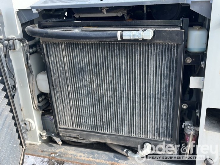 2022-takeuchi-tl12r2-image-36