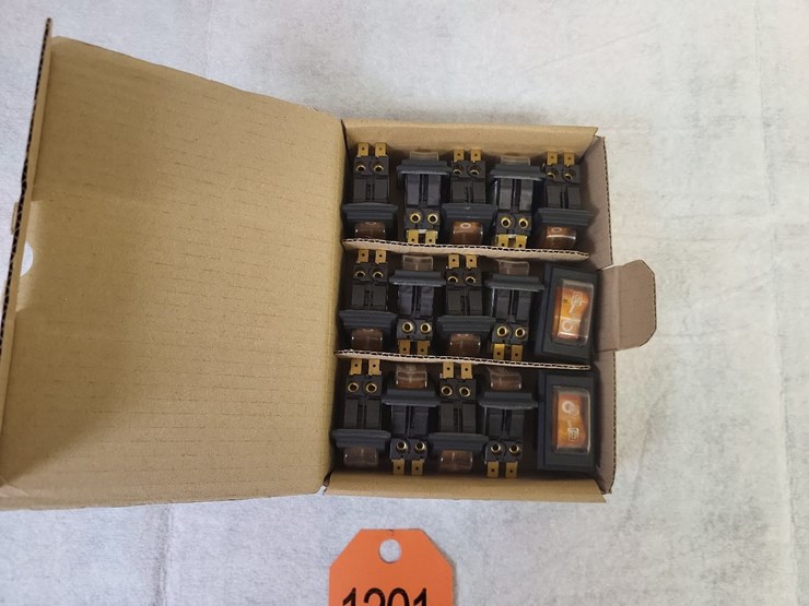 (15)-schurter-20-amp-240-volt-single-phase-breakers---tag-#1201-image-5