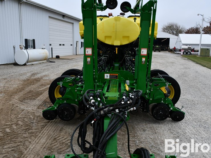 2023-john-deere-1775nt-image-10