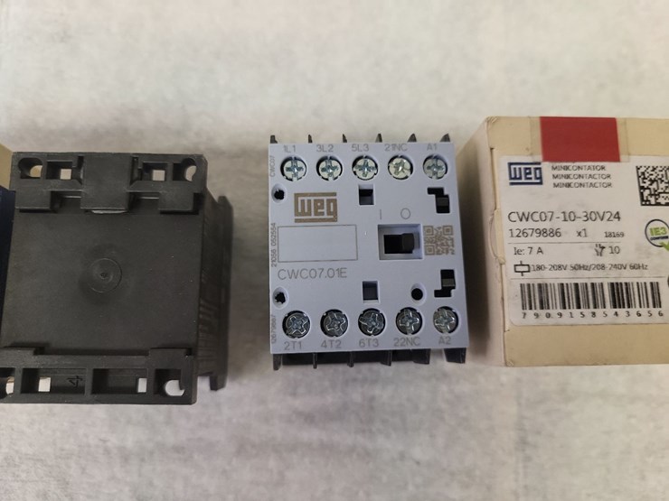 (4)-mini---contactors-7-amp-3-pole-w/1-auxiliary-contact---tag-#1217-image-5