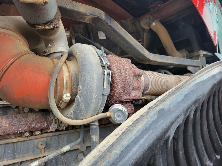 2014-case-ih-400-image-29