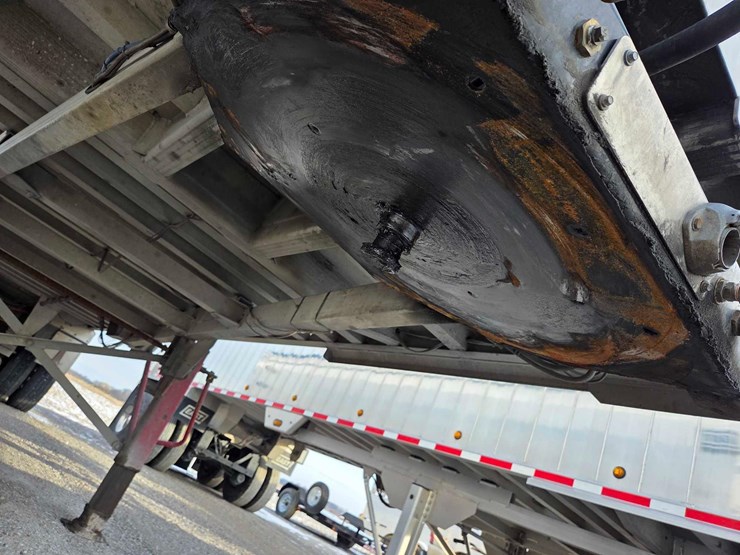 2010-east-genesis-34'x66"x96"-aluminum-frameless-dump-trailer-image-23