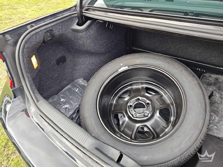 2018-dodge-charger-sedan-image-12