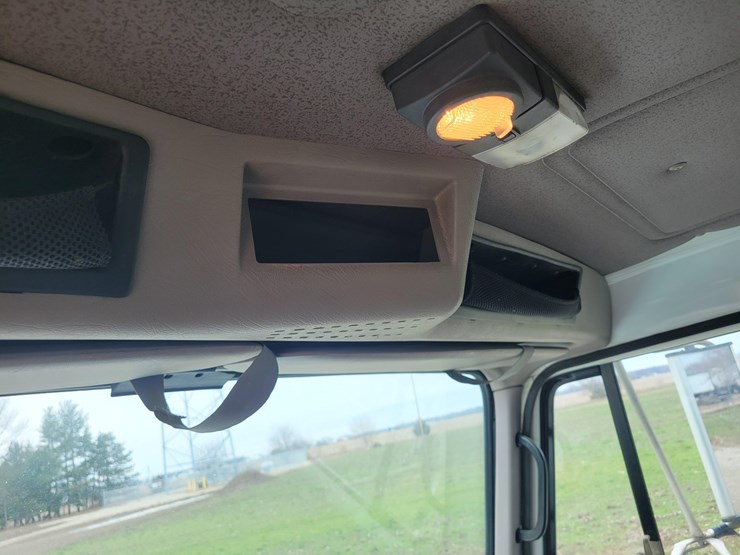 2000-case-ih-4700-image-31