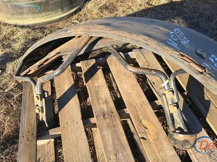 (2)-black-tractor-fenders-image-2