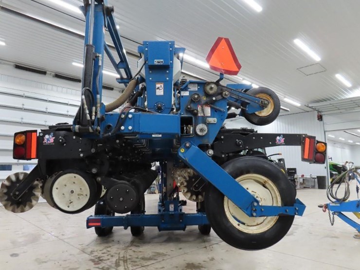 2007-kinze-3650-image-5