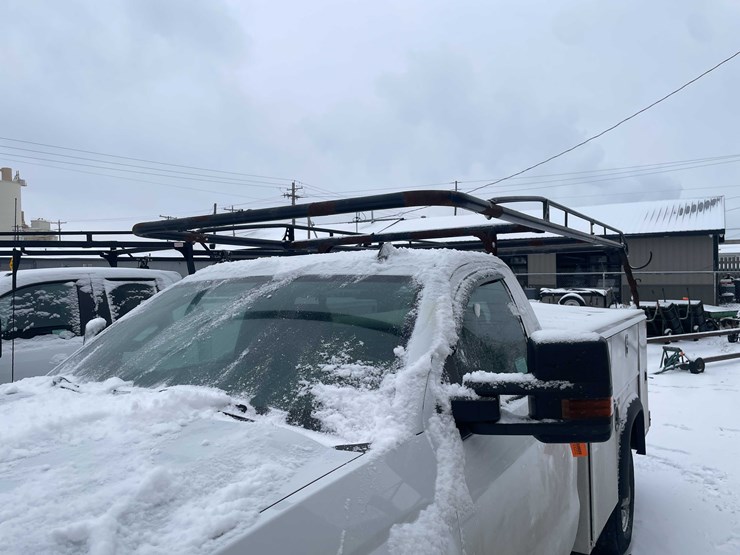 2017-chevrolet-2500-image-28