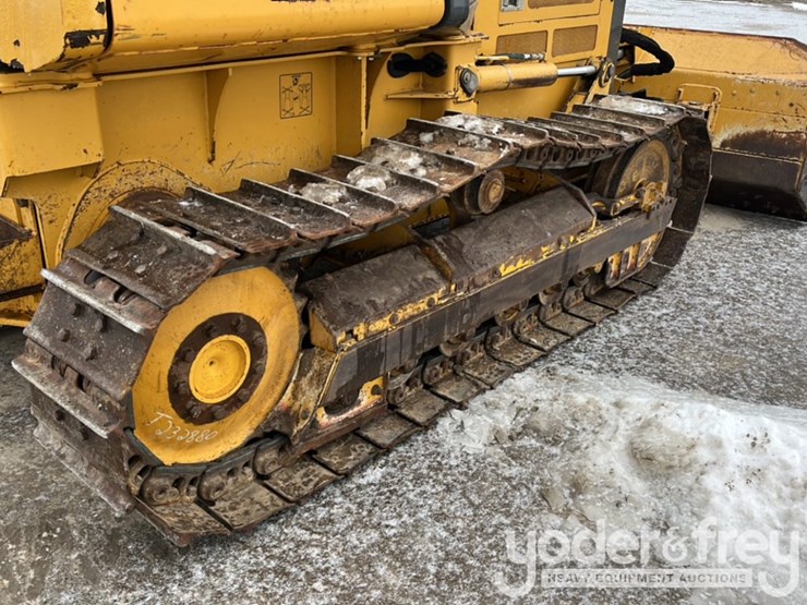 2015-deere-450j-image-8