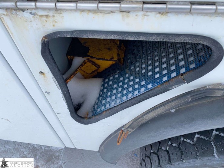 2013-ford-f450-image-27