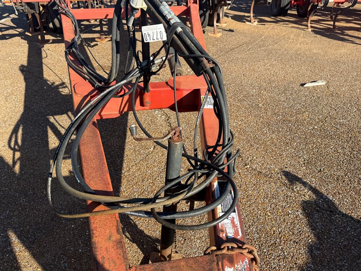#7740-•-case-ih-tigermate-2-tm-14ft-field-cultivator-image-9