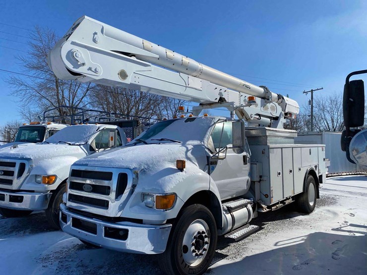 2015-ford-f750-image-1