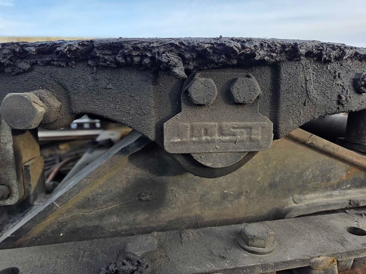 2013-peterbilt-388-image-32