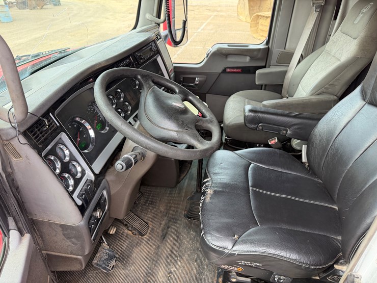 2007-kenworth-t600-image-9