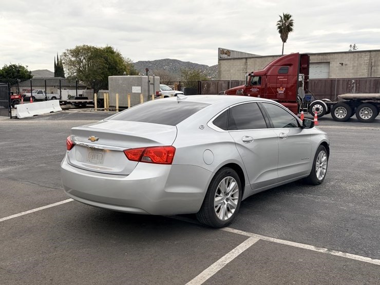 2019-chevrolet-impala-sedan-image-3