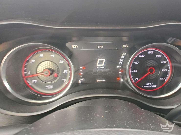 2017-dodge-charger-sedan-image-34