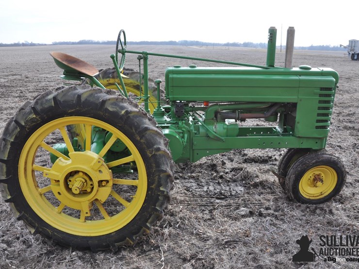john-deere-b-image-4