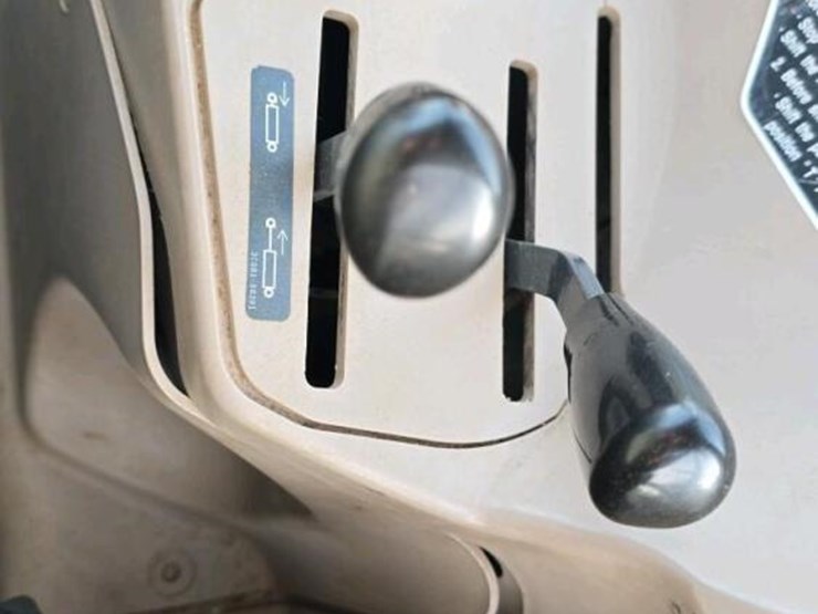 kubota-la1353-image-21