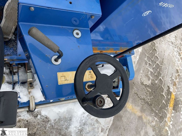 2010-zamboni-445-image-16