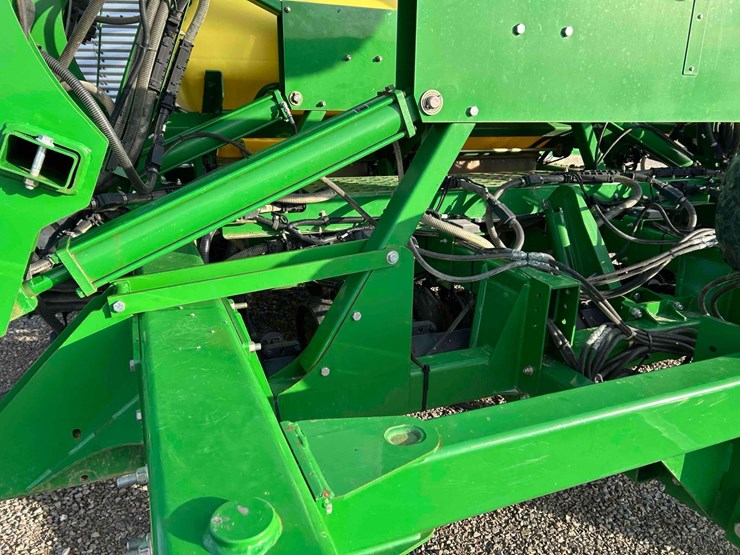 2013-john-deere-1990ccs-image-13
