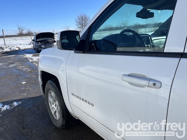 2015-chevrolet-silverado-1500-image-12