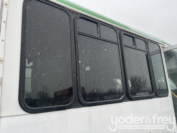 2014-ford-e450-image-37