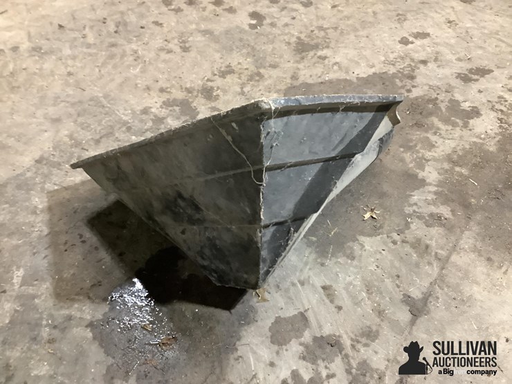 poly-auger-hopper-image-5