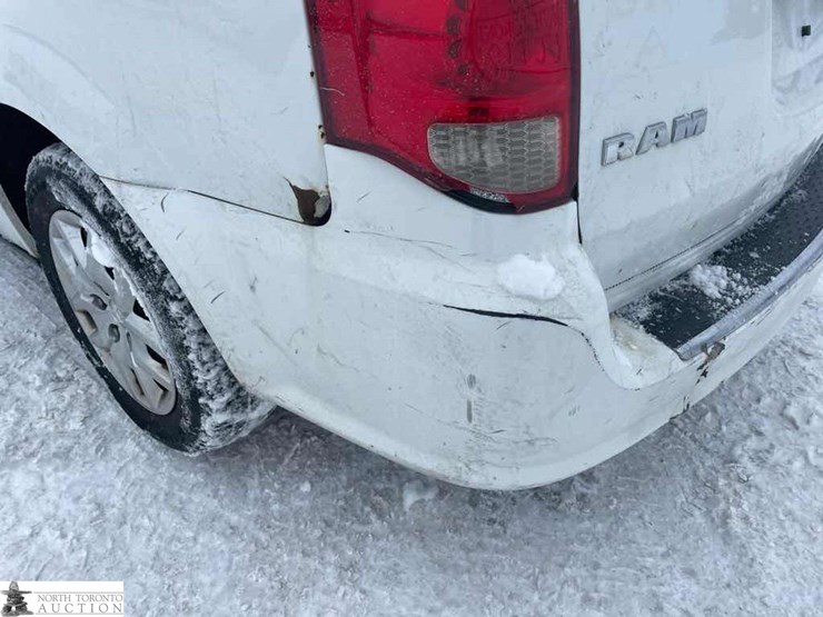 2015-ram-tradesman-image-12