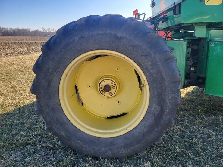 john-deere-7520-image-46