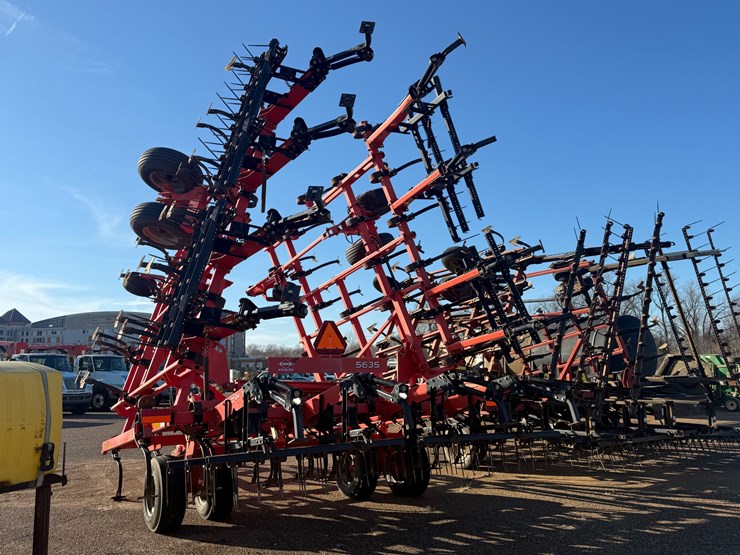 #7739-•-2014-kuhn-krause-5635-field-cultivator-image-7