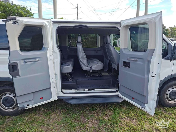 2018-ford-transit-image-40