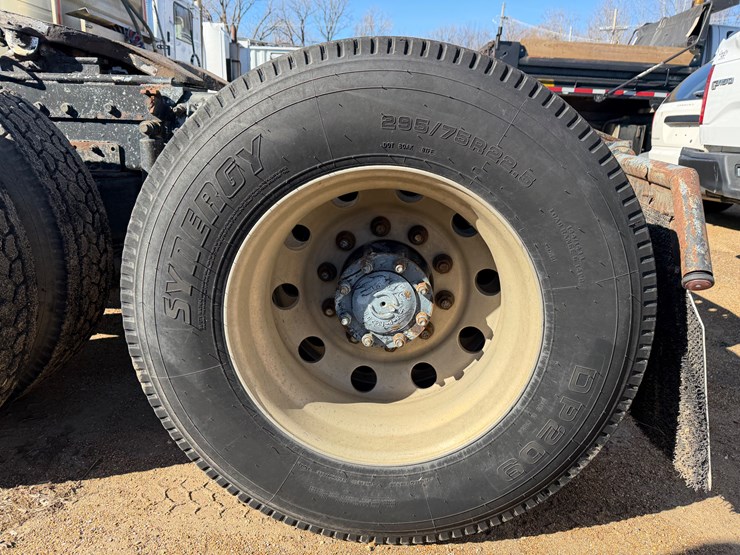 2001-international-9400-image-17