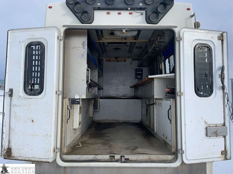 2012-ford-f350-image-27