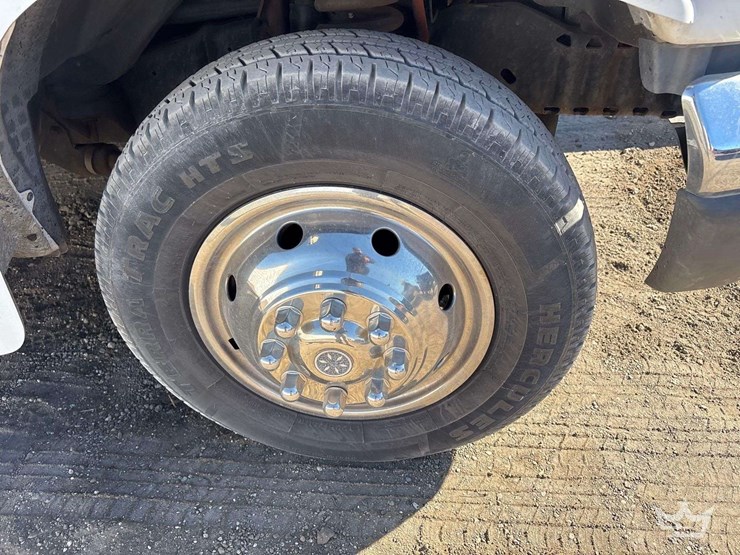 2004-ford-e450-image-74