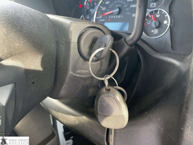 2018-chevrolet-express-dual-rear-wheel-cab-&-chassis-image-15