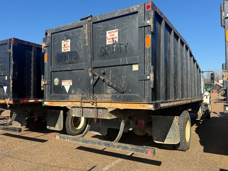 2018-international-durastar-4400-image-6