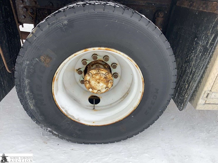 2009-international-durastar-4400-image-13