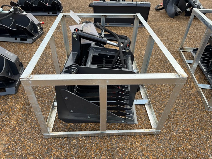 #7945-•-mini-skid-steer-rock-grapple-image-5