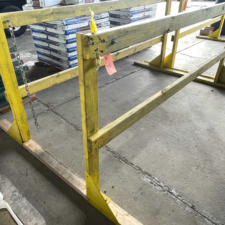 #2276 • Wooden Roof Entrance Safety Rail