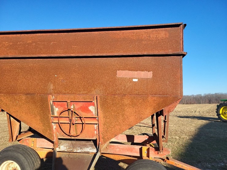 mccurdy-hopper-wagon-w/farmers-pride-running-gear-image-30