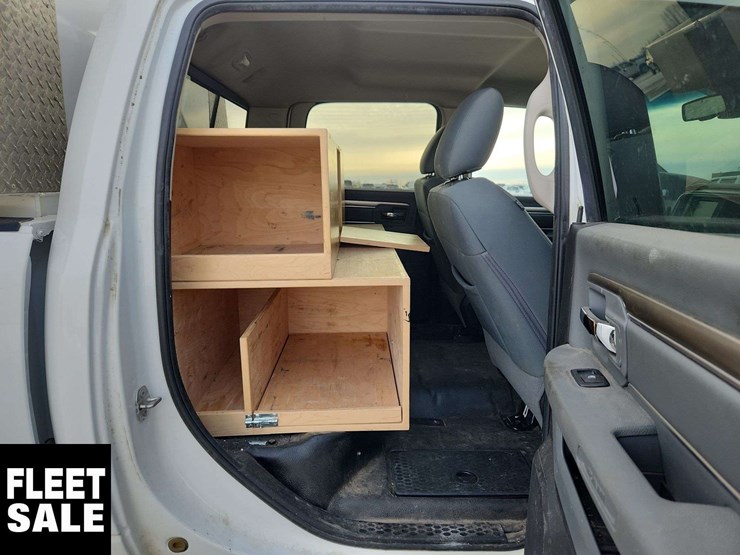 2018-dodge-2500-image-17